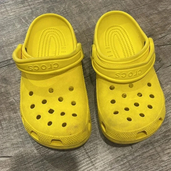 Unisex Crocs - Clogs/Sandals - Yellow - Size M5/W7 - Good Used Condition!! - Picture 4 of 9